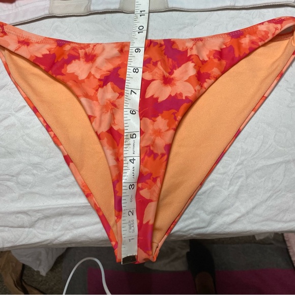 NEW Cheeky Bikini Bottoms Refuge Size Small Orange Pink Red Floral Low Rise Hip - Picture 2 of 9